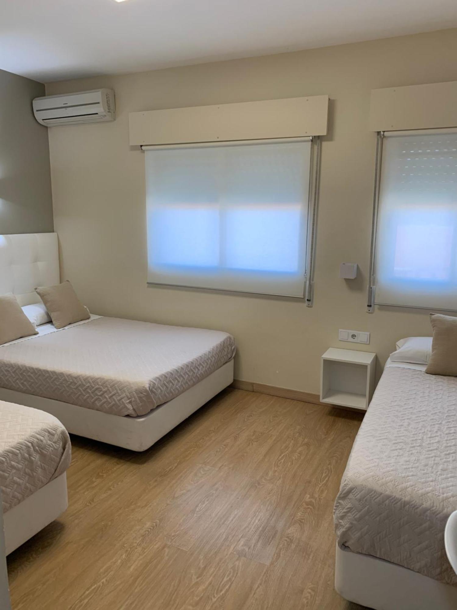 Hostal El Rocio Paracuellos de Jarama Exteriér fotografie